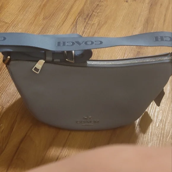 Coach Pace Baby Blue Hobo Bag Logo Strap Crosbody Silver Tone Stage Coach EUC - Picture 3 of 11